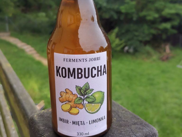 Read more about the article Kombucha, która naprawdę żyje. Dlaczego nasza kombucha naprawdę działa?